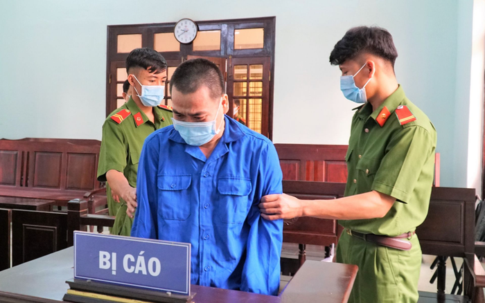 Xử kín vụ thầy giáo dâm ô 4 nam sinh ở Tây Ninh, một học sinh có kết quả dương tính với HIV Ảnh 2