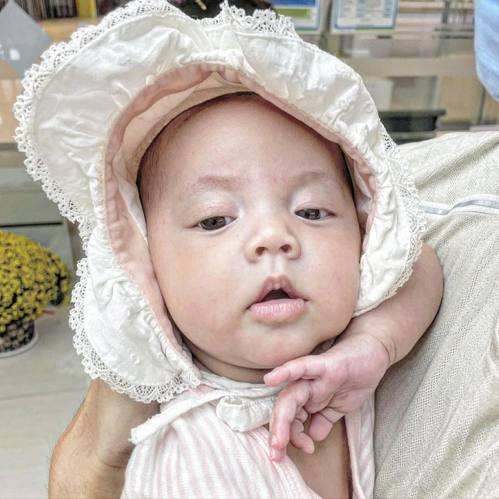 Bé Lisa - con gái Hà Hồ - Kim Lý.