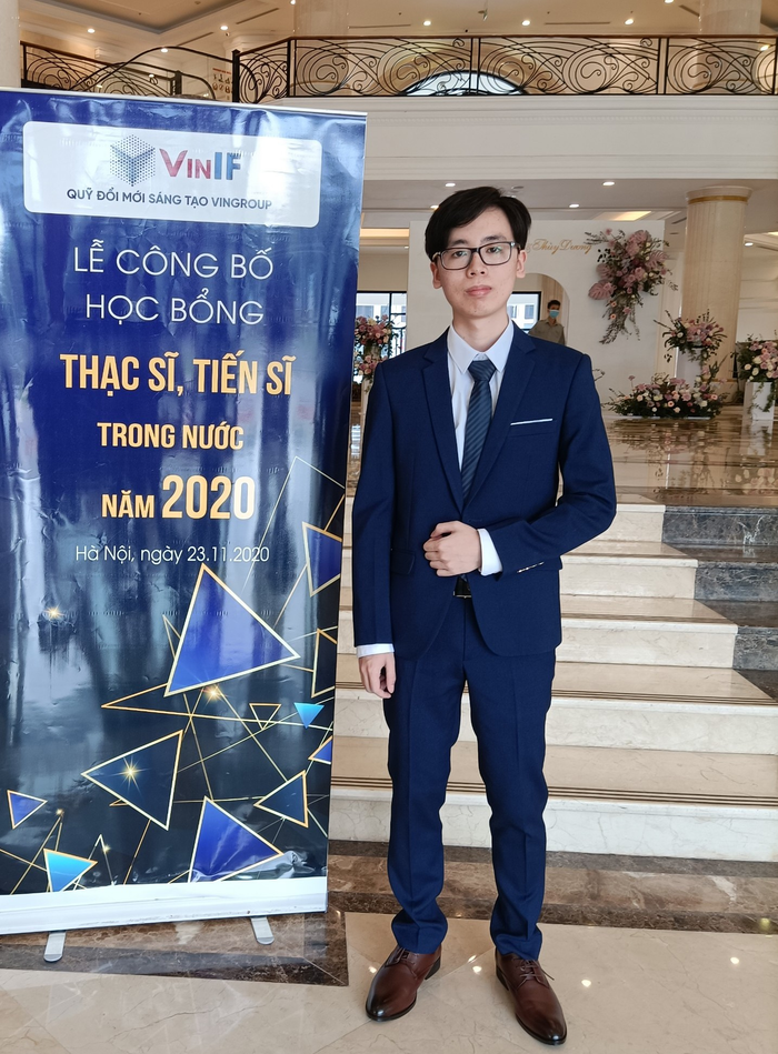 Hoàng Dương nhận 2 học bổng toàn phần bậc thạc sĩ.