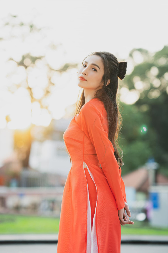 Hiền Thục khiến công chúng ngưỡng mộ với sắc vóc trẻ trung ở tuổi đã gần 40.