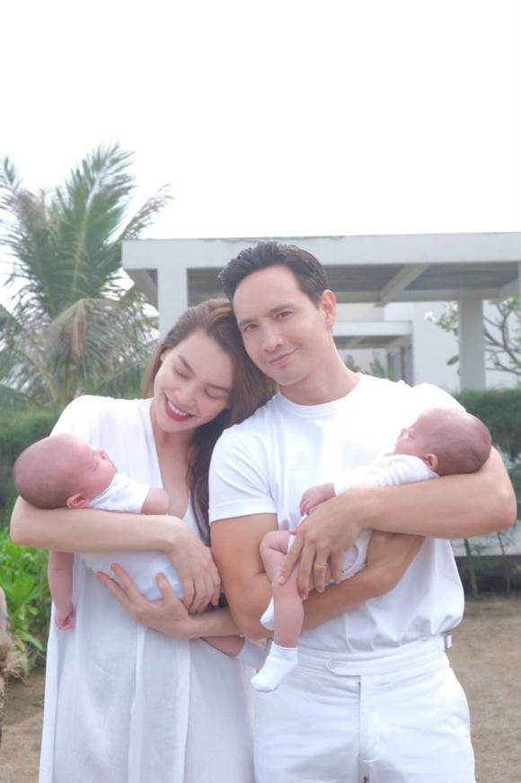 Hiện tại, nữ ca sĩ đang có cuộc sống rất viên mãn, đủ đầy cả tình yêu lẫn sự nghiệp. 