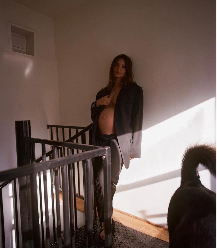 Emily Ratajkowski sở hữu thân hình số đo 3 vòng chuẩn từng milimet trong dàn model ở Hollywood hiện nay