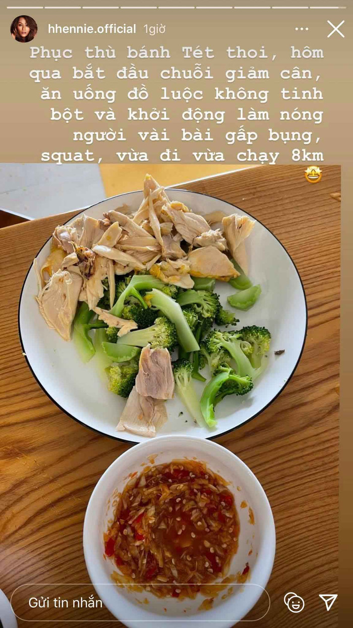 Bên cạnh tập luyện thì H'Hen Niê cũng thực hiện chế độ ăn uống dinh dưỡng