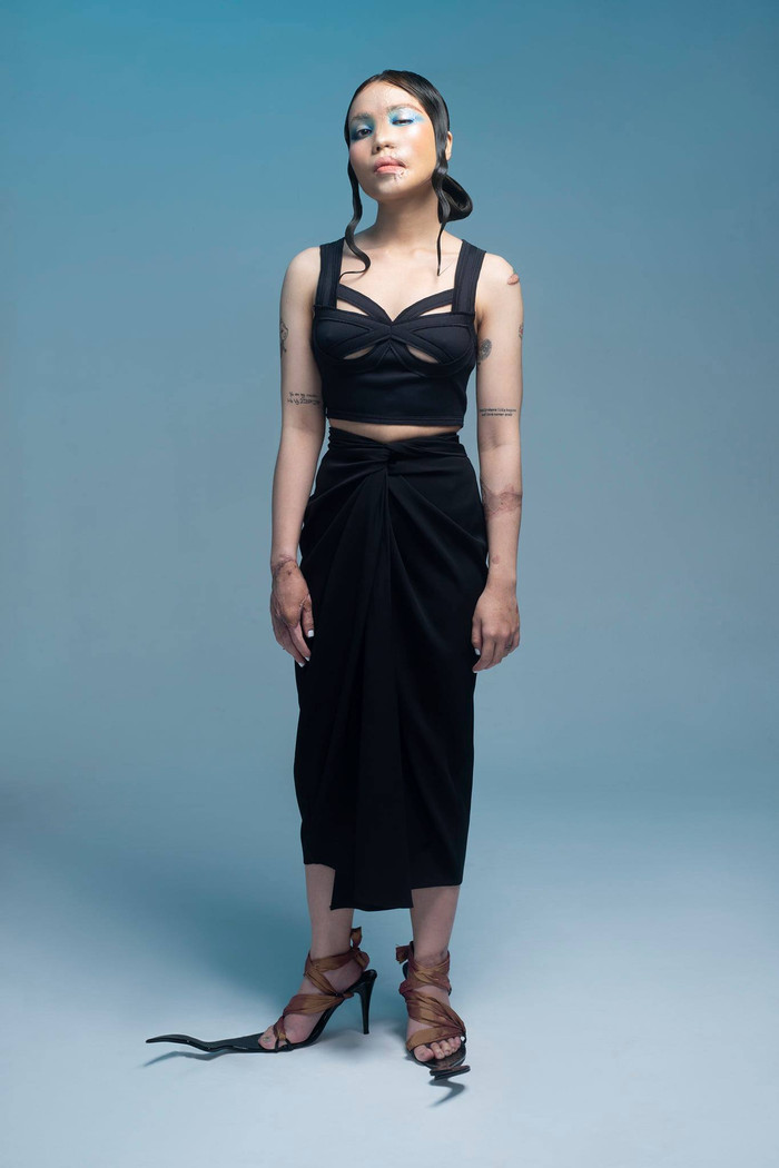 Cô gái bị chồng sắp cưới tạt axit khoe ngoại hình mới, thần thái tự tin không khác gì model Ảnh 11