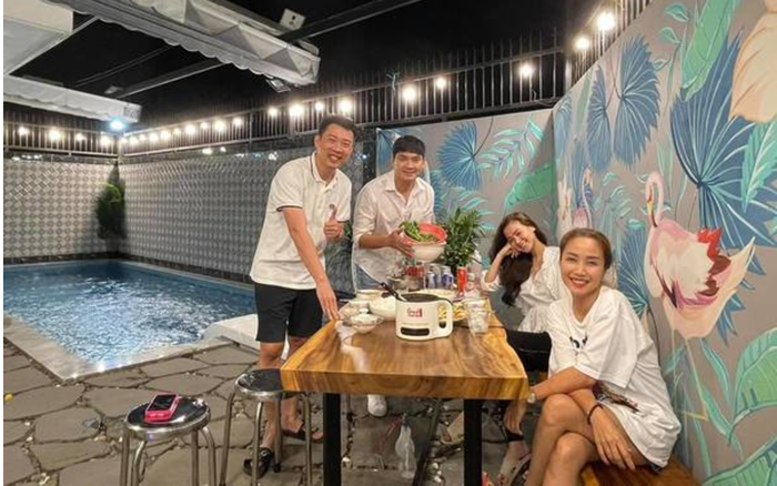 Minh Luân cùng bạn gái kém 8 tuổi đến thăm nhà Ốc Thanh Vân Ảnh 2