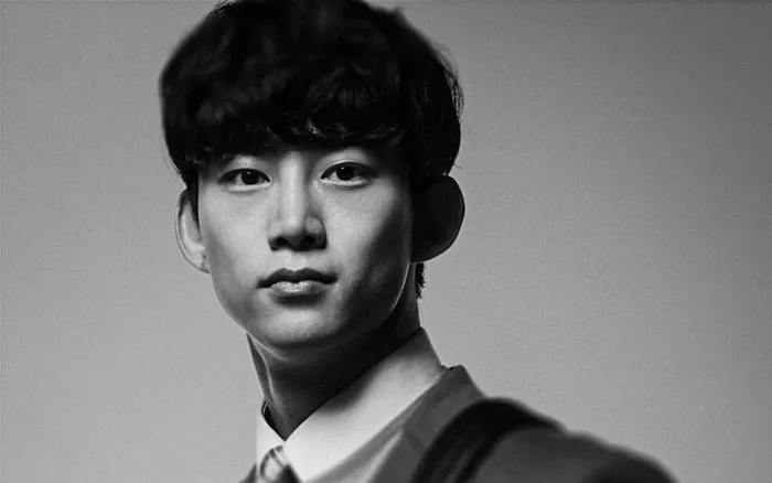 'Vincenzo' tung poster của Taecyeon (2PM) sau bí mật gây sốc Ảnh 2