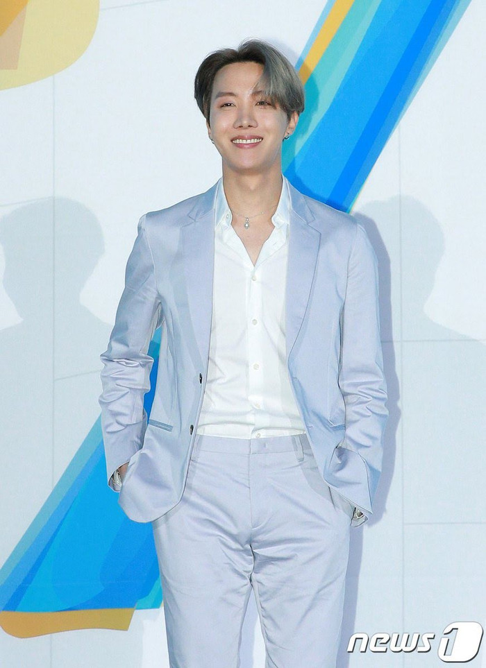 J-Hope miêu tả 'Dis-ease' bản live – Jungkook lọt top sao có hình xăm đẹp Ảnh 4