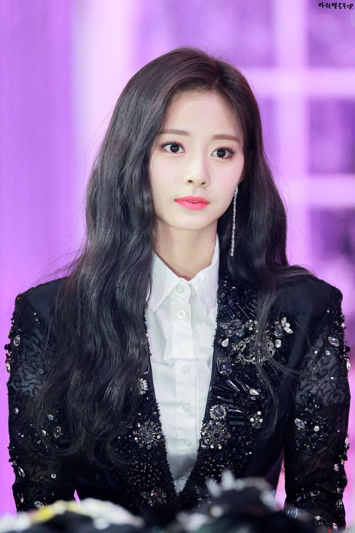 Jisoo (Blackpink) được chọn là idol đẹp nhất Kpop: Tzuyu (TWICE) thì sao? Ảnh 7