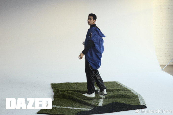 Lý Hiện cực điển trai trong loạt ảnh mới: Hóa 'trai bóng chày' mà vẫn đậm chất thời trang Ảnh 13