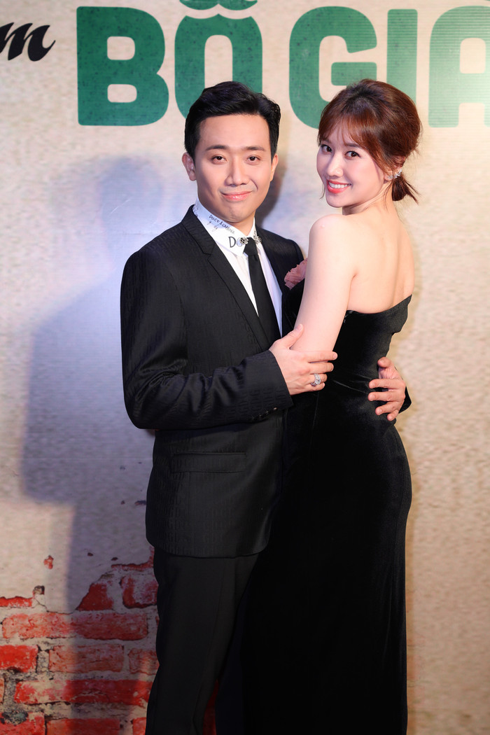 Trấn Thành hạnh phúc bên bà xã Hari Won và ngày quan trọng.