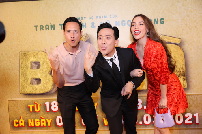 Kim Lý và Trấn Thành tạo kiểu 'nhí nhố'.