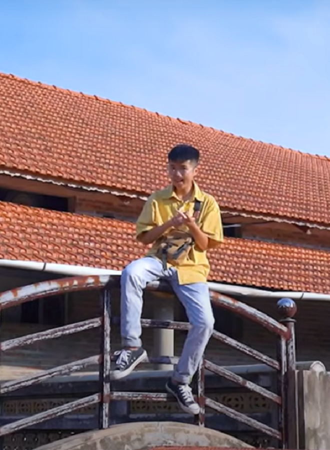 TikToker Tôm La Cà