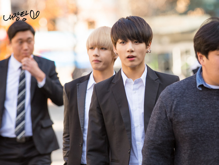 BTS liệu có 'sống sót' qua những bức hình không được chỉnh sửa? Ảnh 15