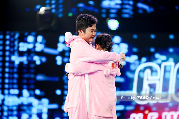 Vợ chồng BigDaddy - Emily bất đồng quan điểm vì cặp đôi Sỹ Luân -Minh Hằng của đội tiền bối Giang - Hồ Ảnh 9