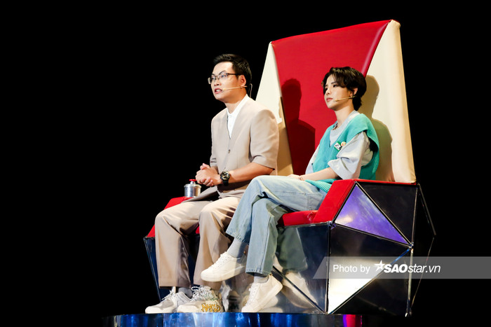 Vợ chồng BigDaddy - Emily bất đồng quan điểm vì cặp đôi Sỹ Luân -Minh Hằng của đội tiền bối Giang - Hồ Ảnh 5