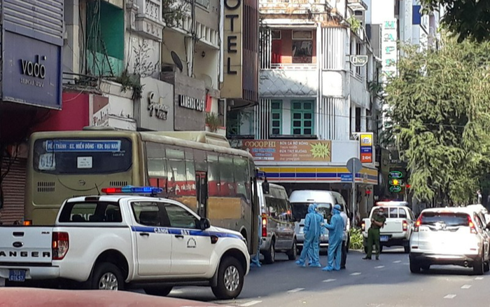 Nhóm 35 người Trung Quốc nhập cảnh trái phép vào TP.HCM, trú tại một khách sạn ở quận 1 Ảnh 2