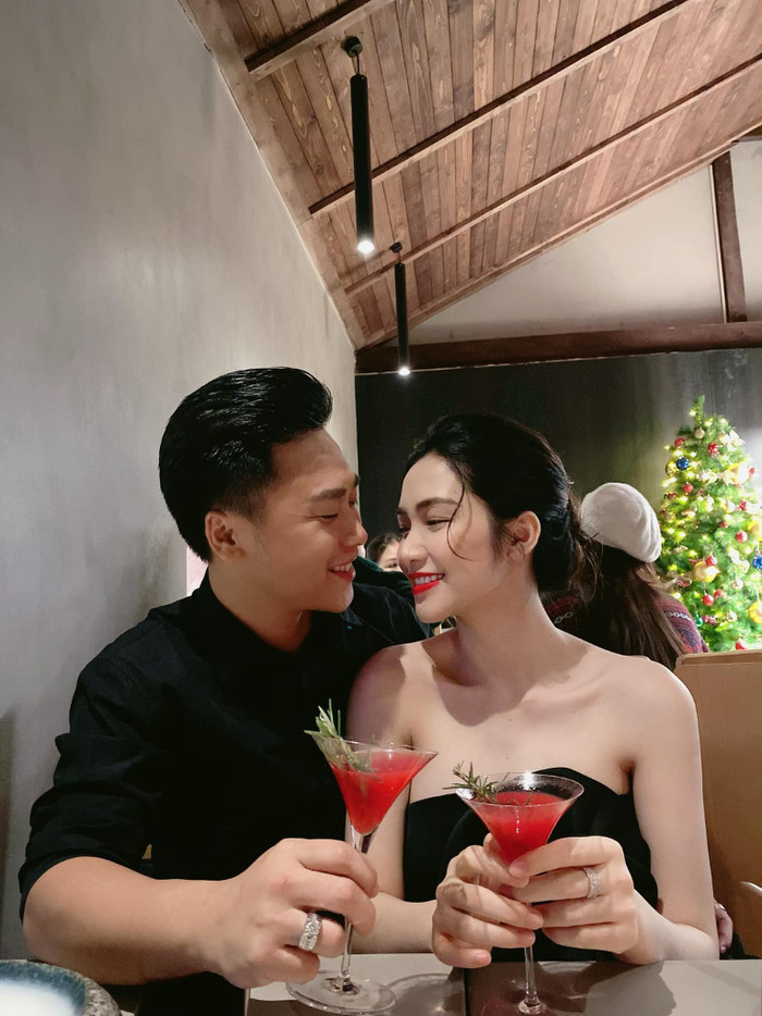 Cả hai đều không ngại khoe những khoảnh khắc 'phát cẩu lương' trên mạng xã hội và luôn nhận được sự yêu mến từ người hâm mộ.