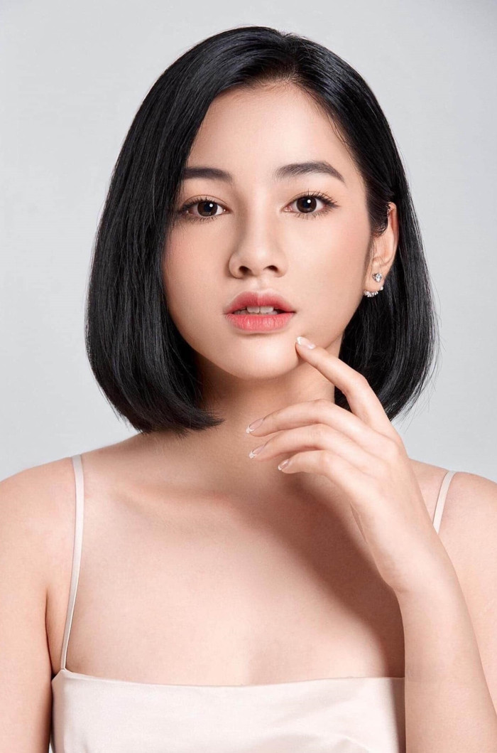 Người đẹp đến từ miền Tây luôn tự hứa với lòng sẽ phải cố gắng hết sức để có thể giúp mẹ đỡ đần được phần nào