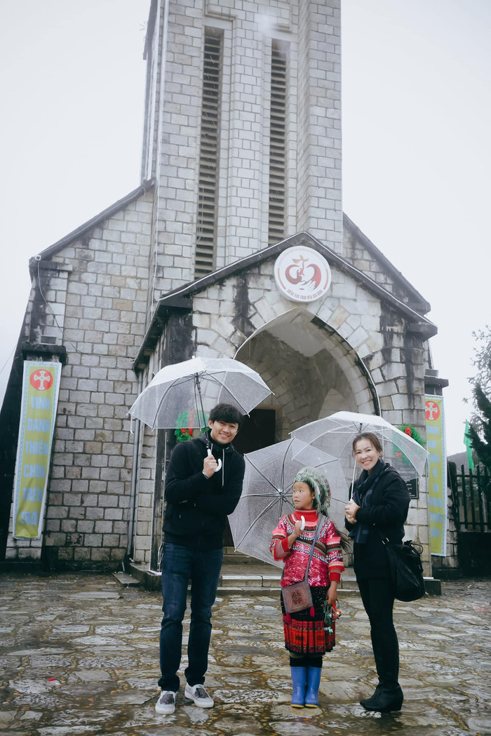 Dù đã kết hôn nhưng Ngọc Tiền khẳng định, Quý Bình vẫn đối xử với cô vô cùng ấm áp và tình cảm của cả hai vẫn như ngày đầu mới quen nhau