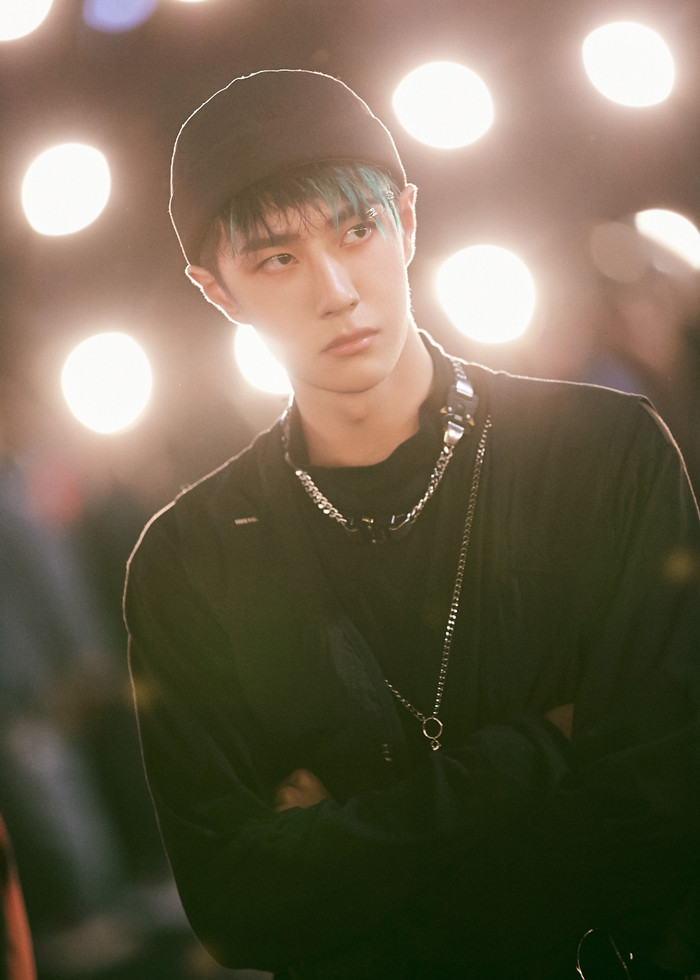 5 mỹ nam Cbiz gây sốt với đầu quả táo: Tiêu Chiến cưng xỉu, xót xa trước Thiên Tỉ vì mất mát này! Ảnh 6