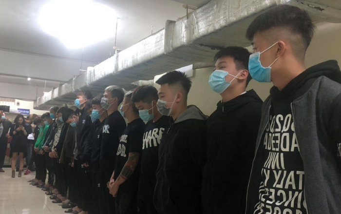 Đang chở bạn gái trên đường, bất ngờ bị hơn 10 thanh niếu niên chém nhầm dẫn tới tử vong Ảnh 2