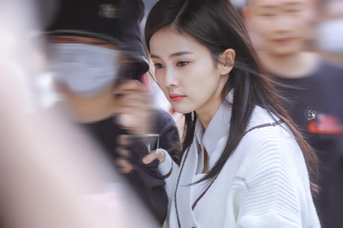 Top Tiểu Hoa Đán 9x đình đám nhất Cbiz: Dương Tử thăng hạng nhưng vẫn bị gà nhà Dương Mịch 'chặn xe' Ảnh 36