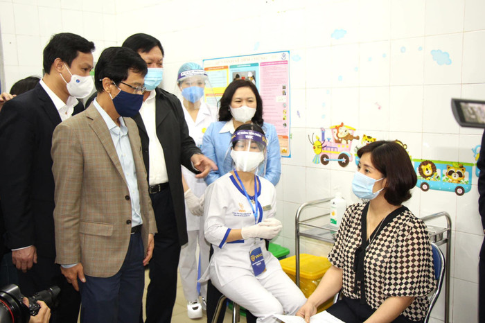 Bs Dư Lê Thanh Xuân (BV Bệnh Nhiệt đới TP HCM).