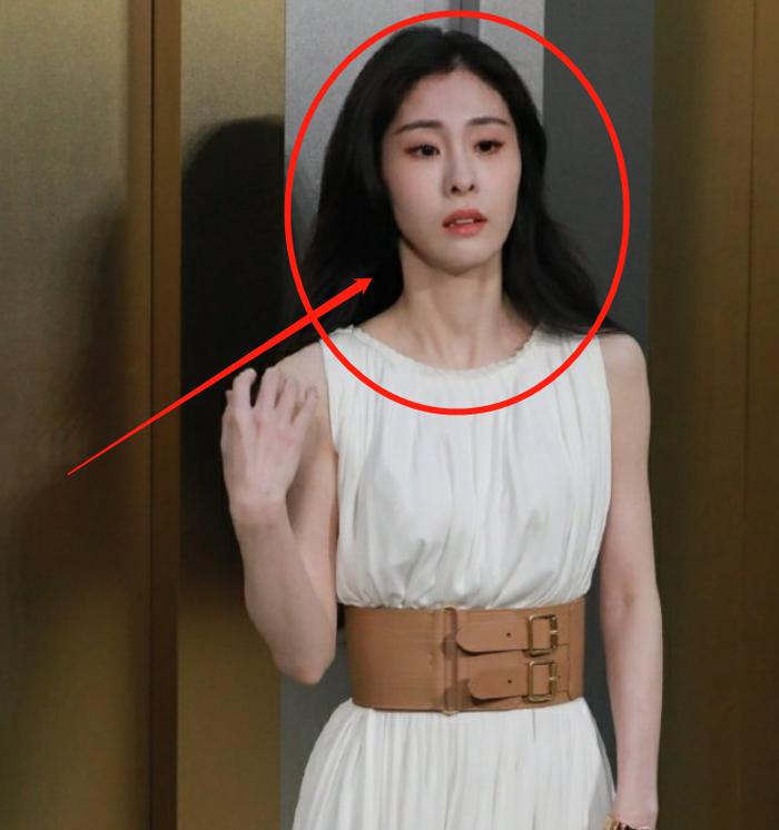 Triệu Lệ Dĩnh 'đọ sắc' với 'mẹ một con' Trương Bích Thần và dàn sao nữ xinh đẹp của showbiz Ảnh 12