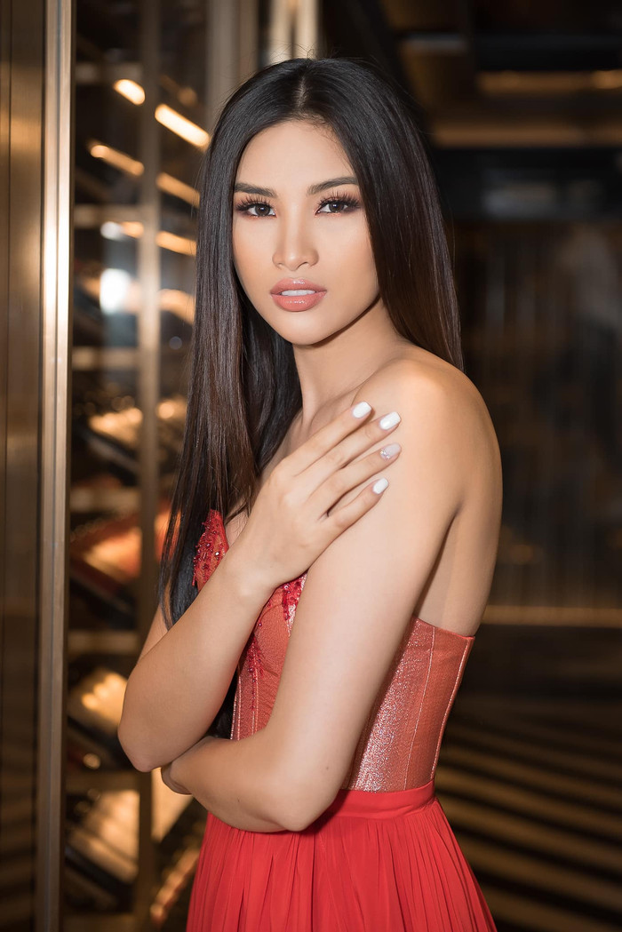 Nguyễn Thị Thúy Nga cho rằng làm răng cũng là phẫu thuật thẩm mỹ. 