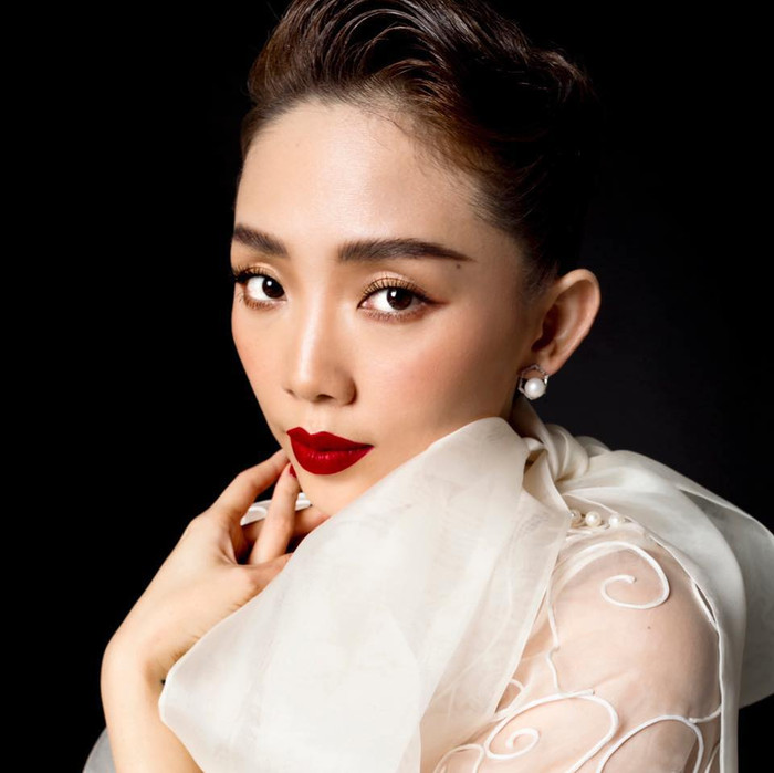 Những người đẹp bắn tiếng Anh như gió trong showbiz Việt Ảnh 3