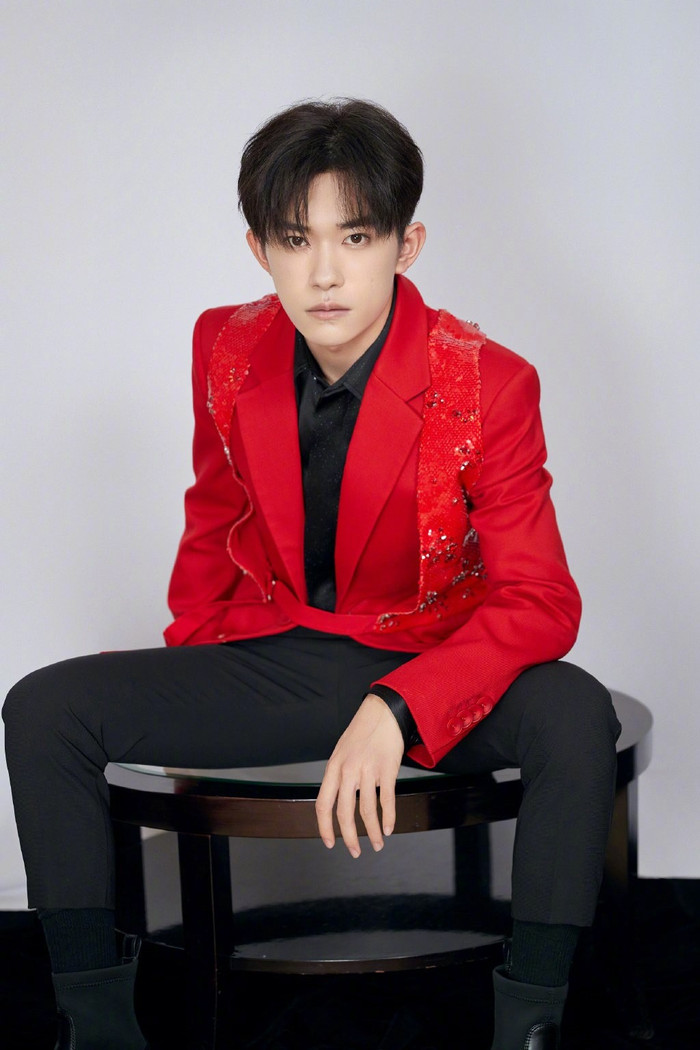 Dịch Dương Thiên Tỉ - Vương Nhất Bác cùng thích hát nhảy, đóng phim nhưng ai nổi trội hơn? Ảnh 8