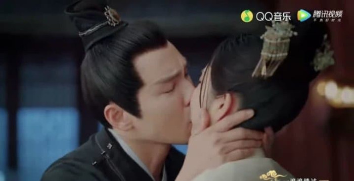 Đàm Tùng Vận - Chung Hán Lương tràn ngập cảnh giường chiếu ôm ấp ngọt lịm nhưng mãi không chịu 'thị tẩm' Ảnh 3