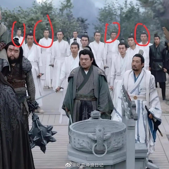 Ekip 'Sơn hà lệnh' nghèo đến mức tiếc tiền thuê diễn viên quần chúng nhưng vẫn mạnh tay chi cho Cung Tuấn Ảnh 6