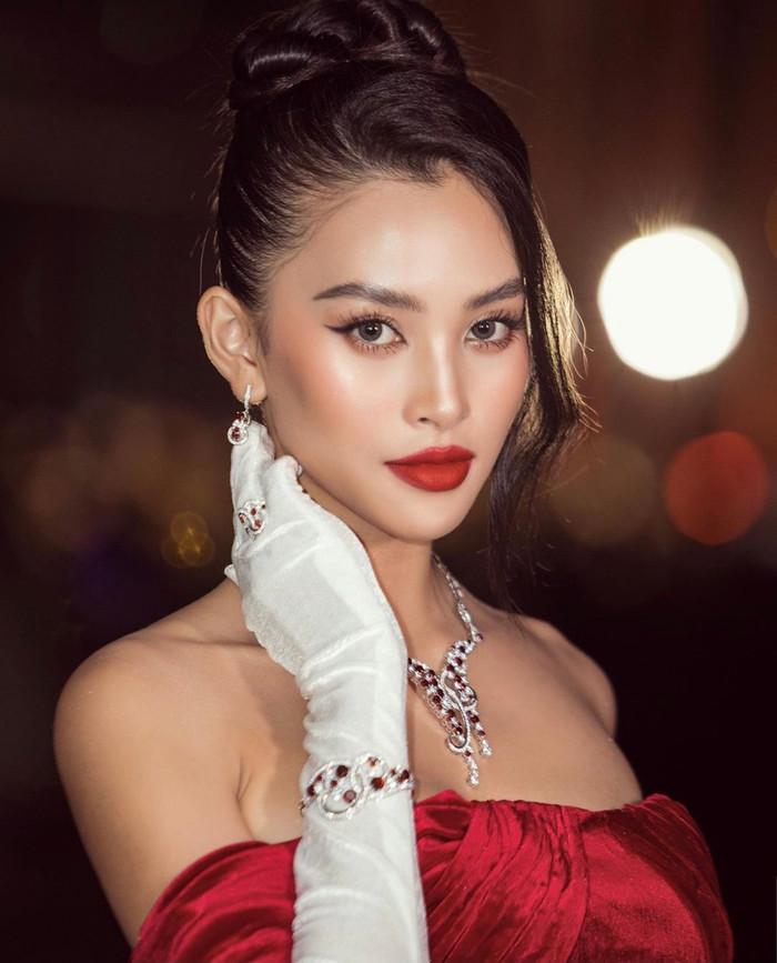 Trần Tiểu Vy xinh đẹp, rạng ngời đăng quang ngôi vị cao nhất Hoa hậu Việt Nam 2018 