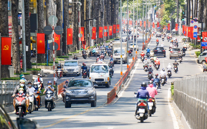 Dự báo thời tiết hôm nay và ngày mai 13/3: Nắng nóng trên diện rộng, chỉ số UV tại TPHCM ở ngưỡng rất cao Ảnh 2