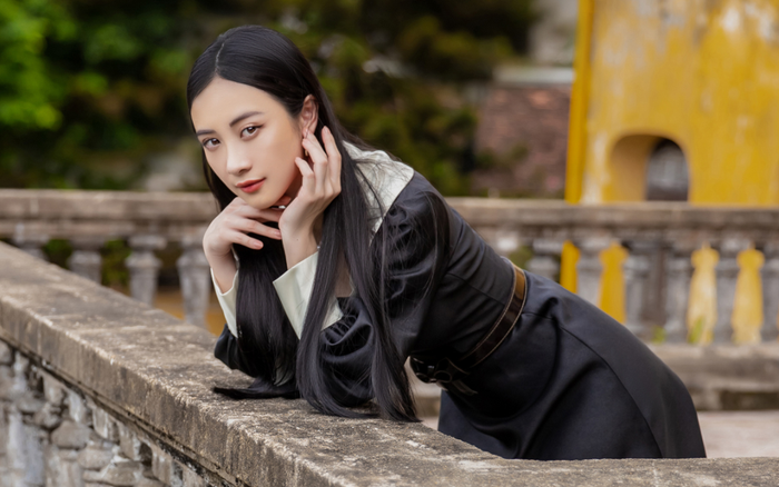 Jun Vũ diện 8 bộ váy cho 'vai phụ không thoại' ở Gái già lắm chiêu V Ảnh 2