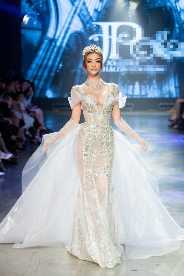 Việc nâng ngực của Kiều Loan đã được đông đảo khán giả ủng hộ và dành nhiều lời khen cho sắc vóc hiện tại.