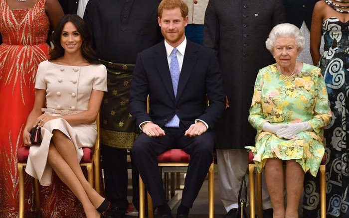Có thật là Hoàng gia Anh 'bỏ mặc, không giúp đỡ' Meghan như lời cô tố cáo? Ảnh 2