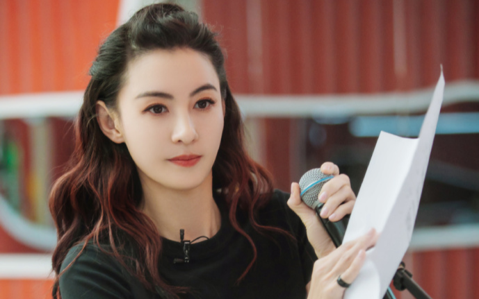 Vợ của host 'Thanh xuân có bạn 3' thẳng thừng chê trách Trương Bá Chi Ảnh 2