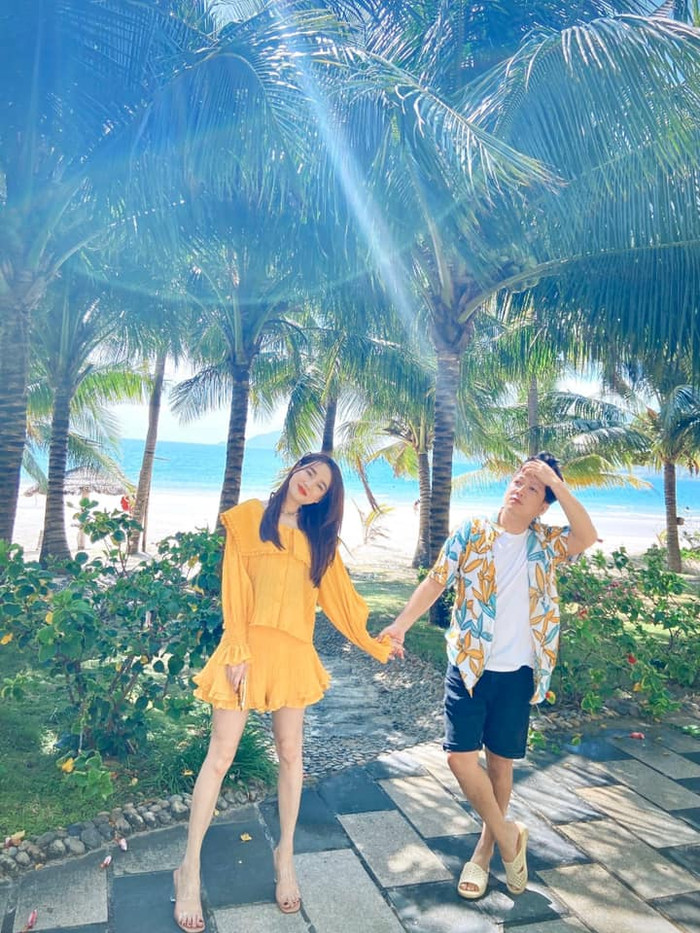 Nhã Phương phát 'cẩu lương' khoe loạt ảnh tình bể bình bên ông xã Trường Giang