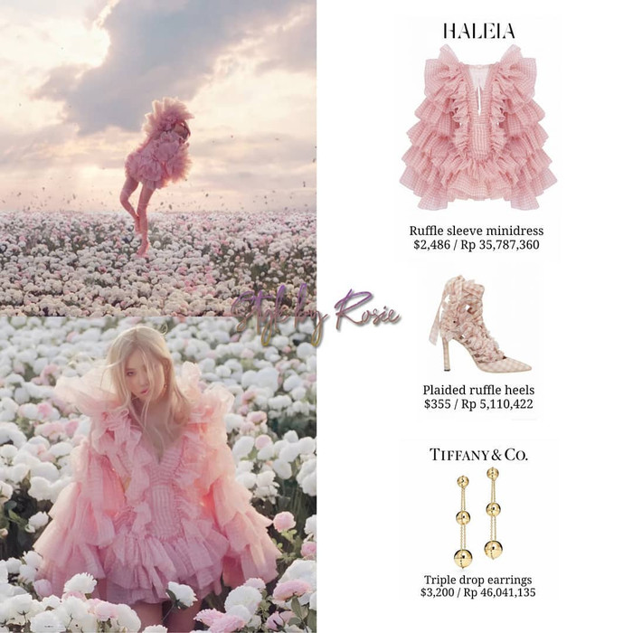 Váy hồng từ Haleia có giá 57.3 triệu VND và giày cao gót 8.2 triệu được phối cùng đôi bông tai từ Tiffany & Co ~ 73.8 triệu VND.