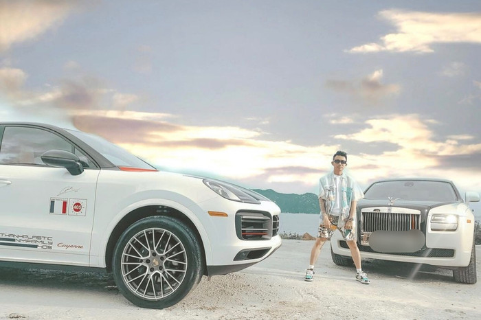 Đại gia Minh Nhựa gây choáng với màn khoe bộ sưu tập siêu xe trăm tỷ có '1-0-2' Ảnh 10