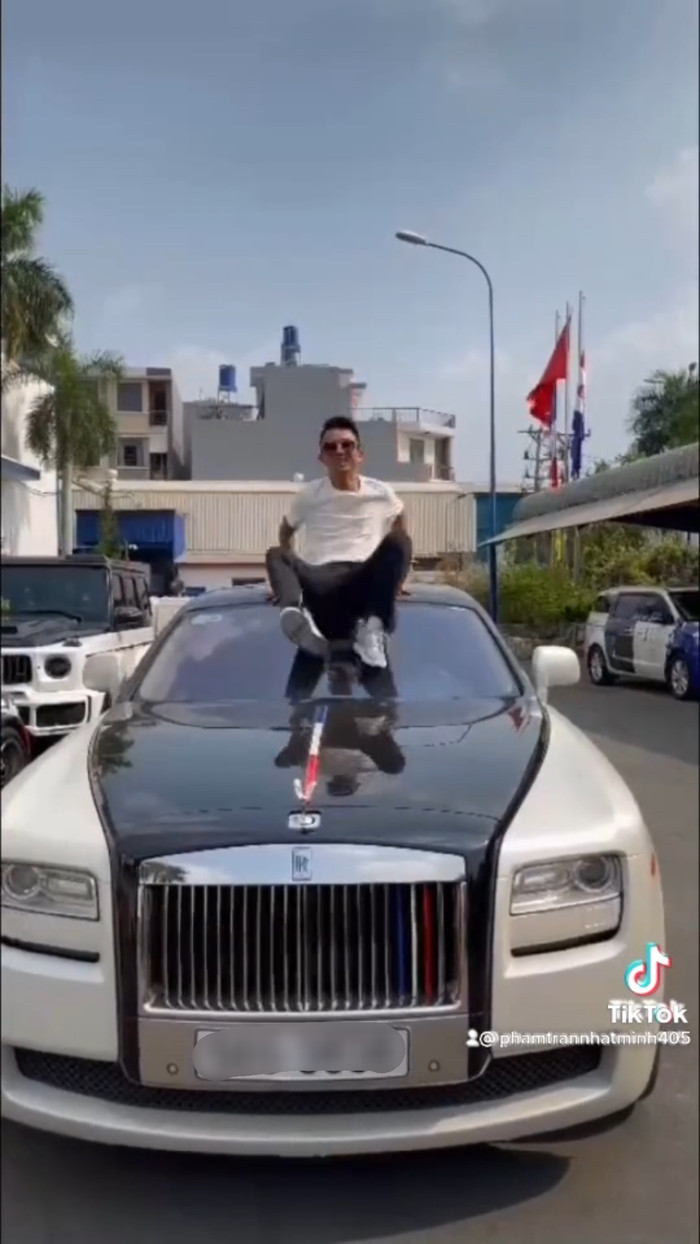 Đại gia Minh Nhựa gây choáng với màn khoe bộ sưu tập siêu xe trăm tỷ có '1-0-2' Ảnh 7