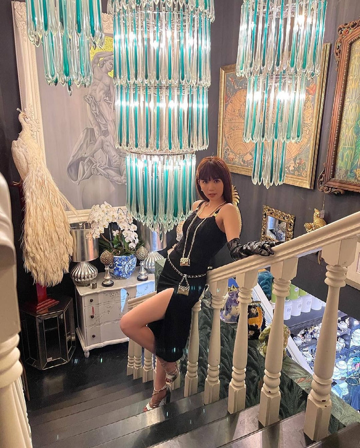 Ngọc Trinh tiếp tục cho ra mắt bộ ảnh 'không gian dối' hậu lùm xùm thanh lý đồ Ảnh 5