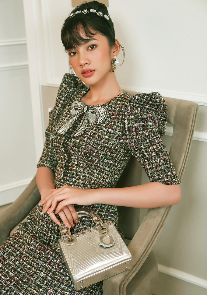 Chiếc túi Lady Dior được ứng dụng trong những buổi chụp hình thời trang.