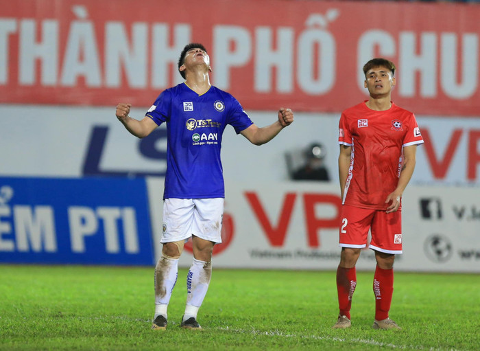 Văn Đại ấn định chiến thắng 2-0 cho Hà Nội FC.