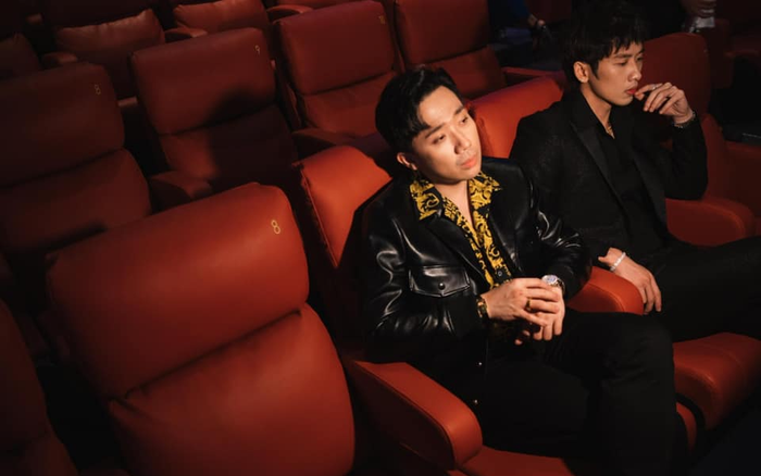 Đi cinetour phim Bố già, Trấn Thành - Tuấn Trần chụp vội vài tấm mà đẹp như set chụp studio Ảnh 2