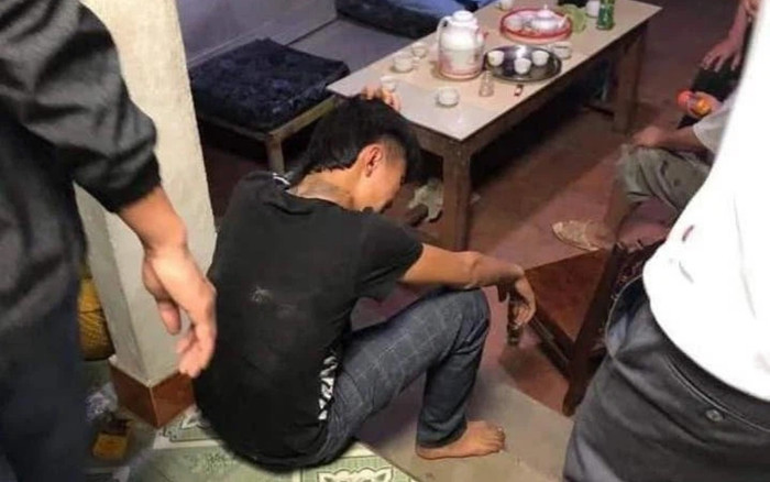 3 nhân viên quán karaoke đi đòi nợ bị con nợ chém thương vong ở Thái Nguyên Ảnh 2