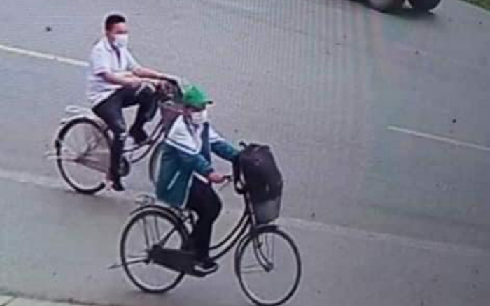 Hai học sinh lớp 5 đạp xe 140km từ Thái Bình vào Thanh Hoá vì “nhớ bà ngoại” Ảnh 2