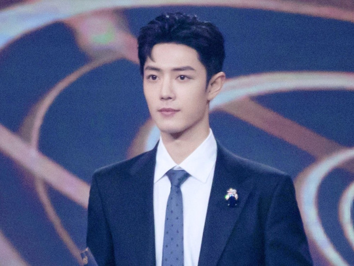 Tạp chí nổi tiếng mỉa mai Tiêu Chiến dùng từ thiện để làm màu, 'tẩy trắng' hình ảnh sau scandal Ảnh 4